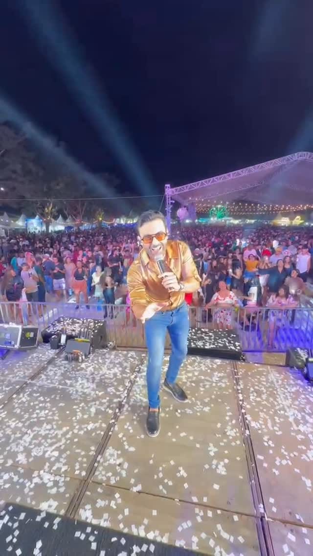 Post 2 by Ivan Martins on Instagram (video)