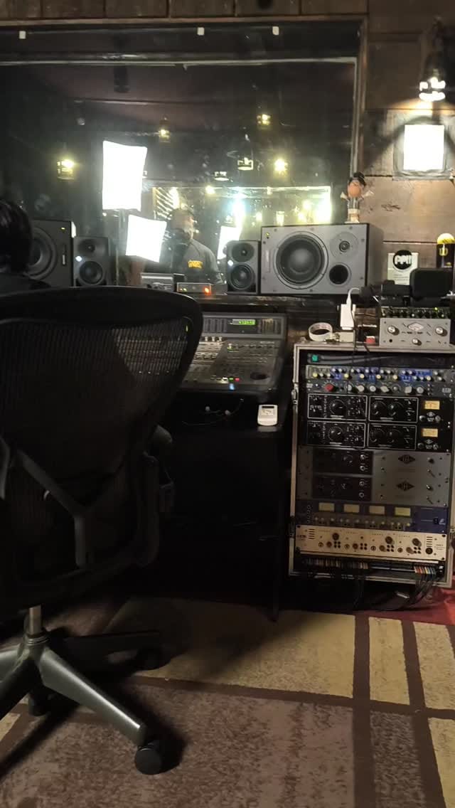 Post 5 by Macakongs 2099 on Instagram (video)
