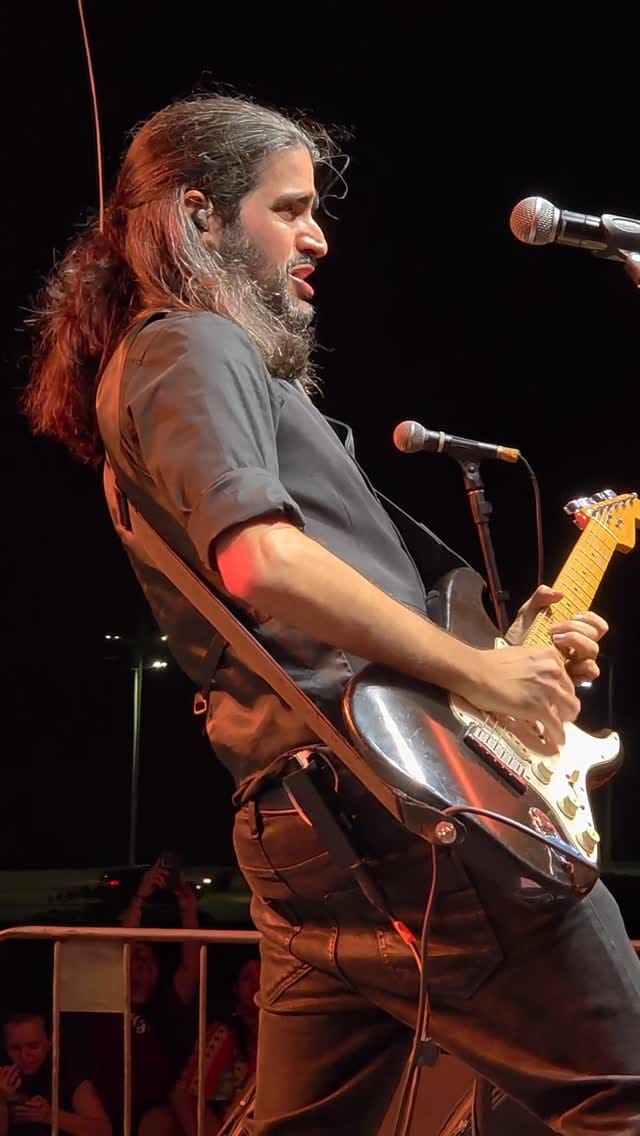 Post 5 by Eric Assmar on Instagram (video)