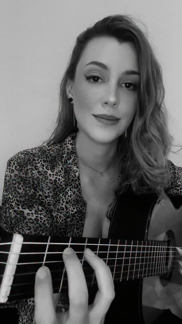 Post 10 by Ana Guerra on Instagram (video)
