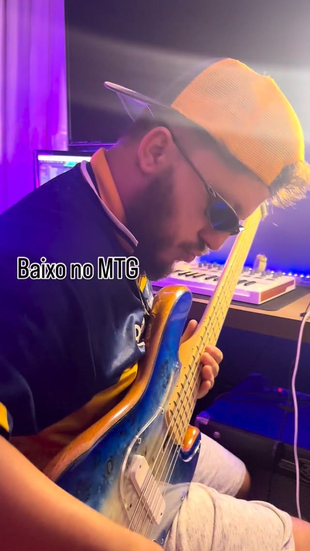 Post 6 by DeniBass on Instagram (video)
