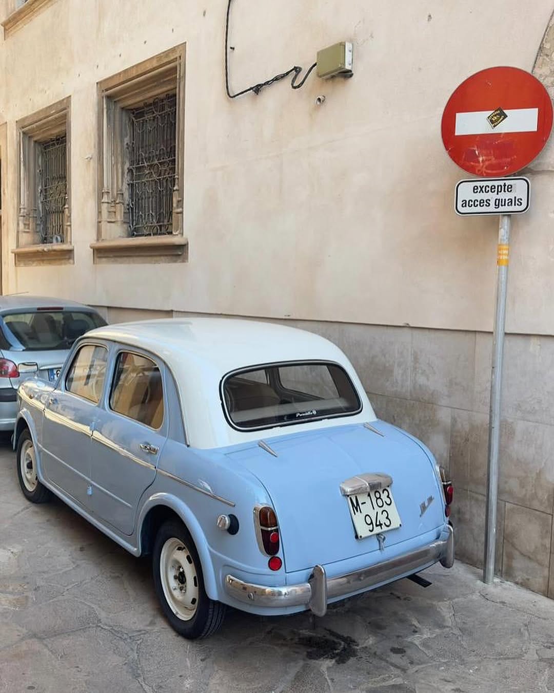 Post 2 by Antigos - MS 🚕🚛🚲🏍🚂🚐 on Instagram (carousel)