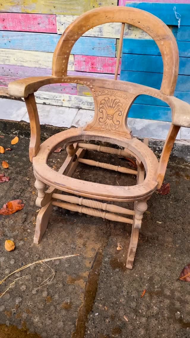 Post 1 by Só Pátina on Instagram (video)