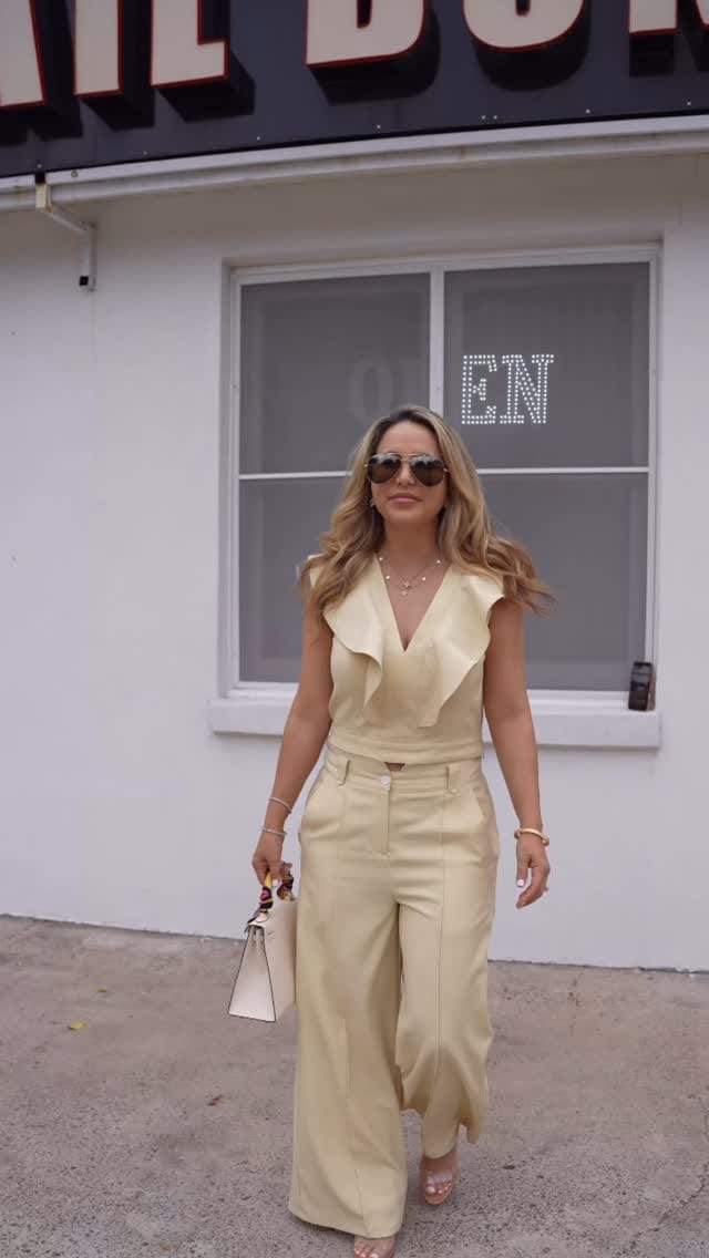 Post 9 by Claudia Cantu-Flores on Instagram (video)