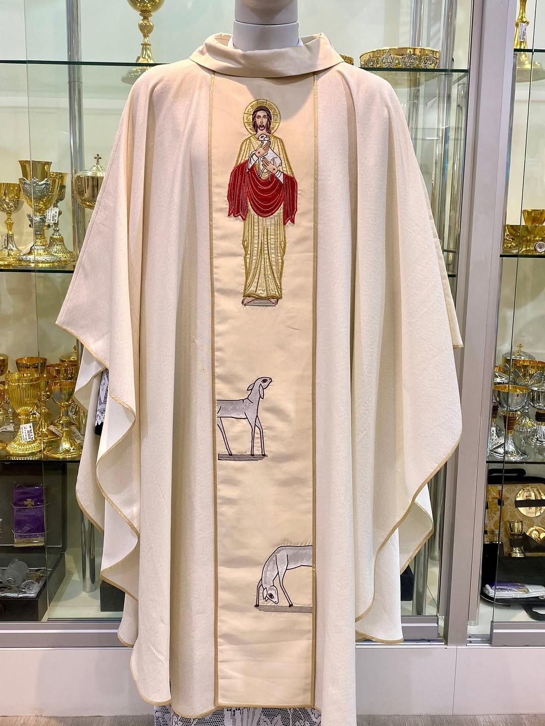 Post 9 by Agnus Dei Artigos Religiosos • Desde 2001 on Instagram (carousel)