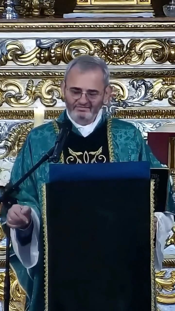 Post 2 by Paróquia Nossa Senhora do Brasil on Instagram (video)