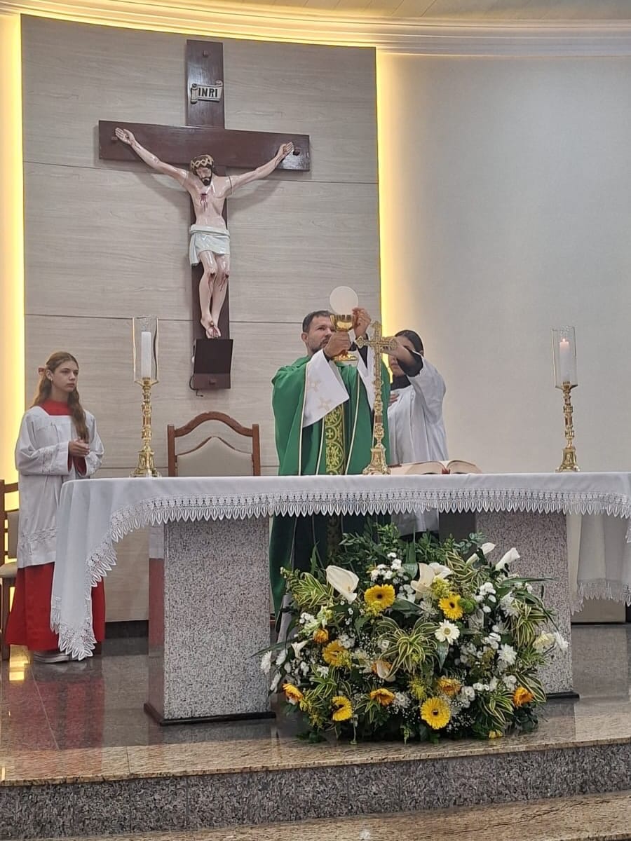 Post 1 by Paróquia Santo Antônio de Pádua on Instagram (carousel)