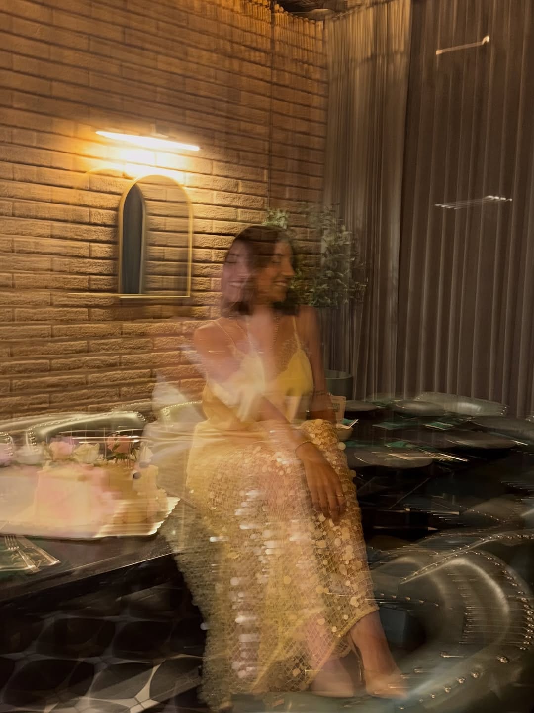 Post 4 by FERNANDA SALAZAR on Instagram (carousel)