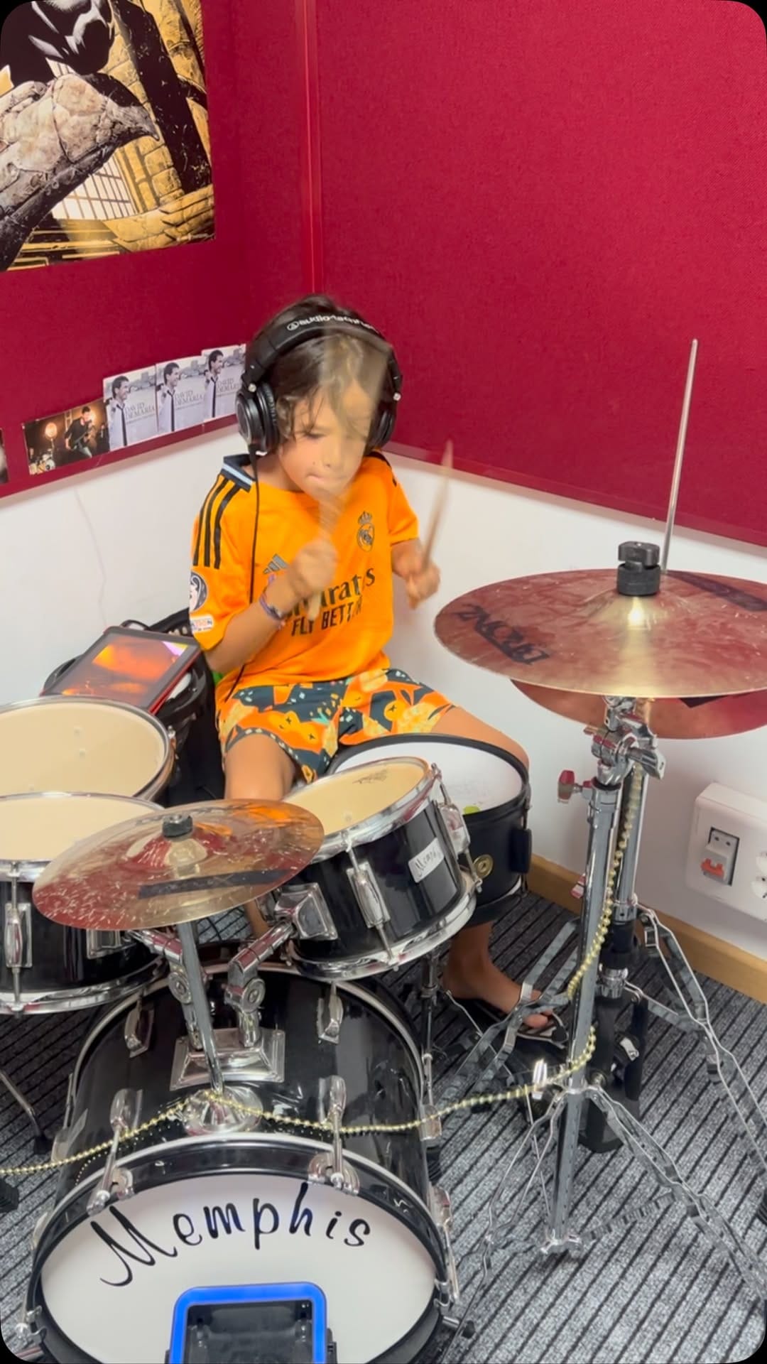 Post 1 by Lola Escobedo on Instagram (video)