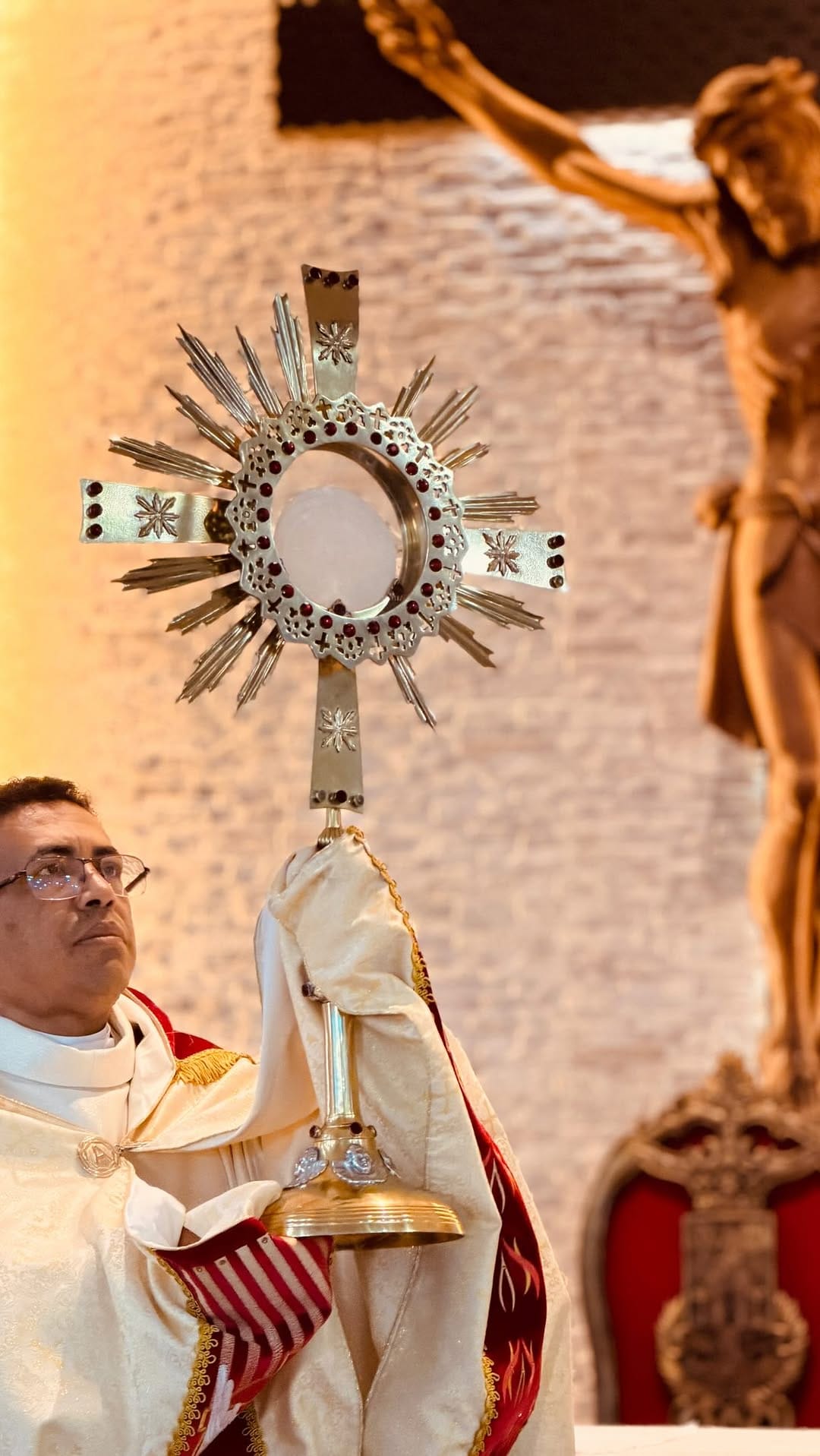 Post 6 by Paróquia de Cristo Rei on Instagram (video)