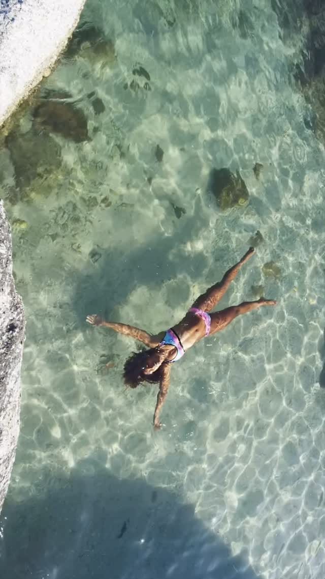 Post 1 by DRIKA Kitesurf Bikinis on Instagram (video)