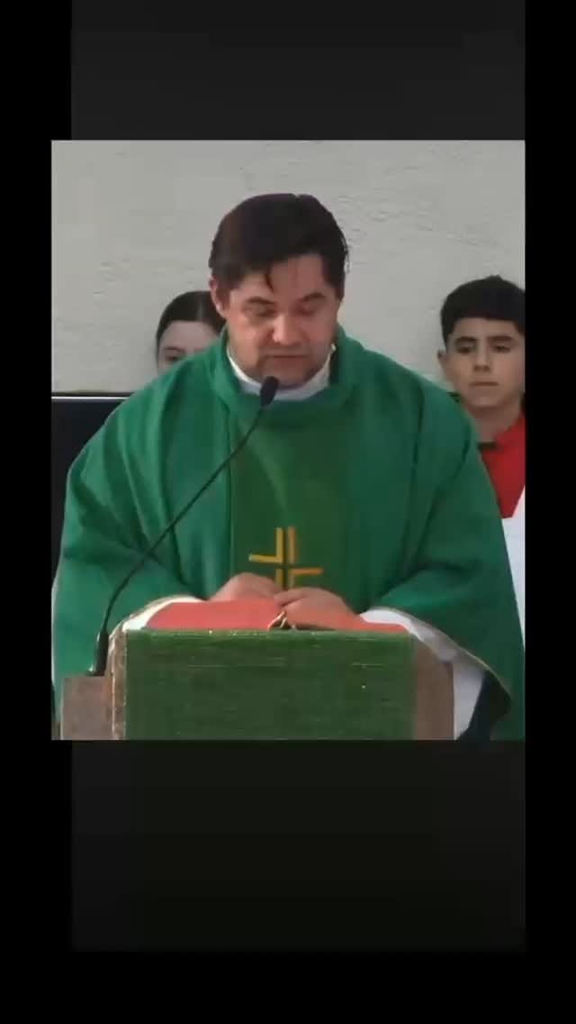 Post 7 by Paróquia Sagrada Família on Instagram (video)