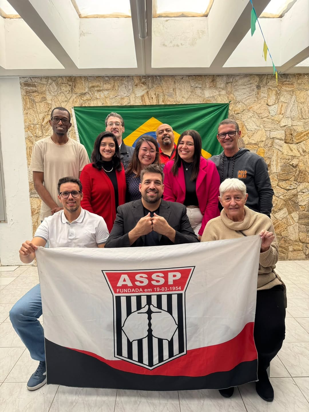 Post 3 by Associação dos Surdos de São Paulo on Instagram (carousel)