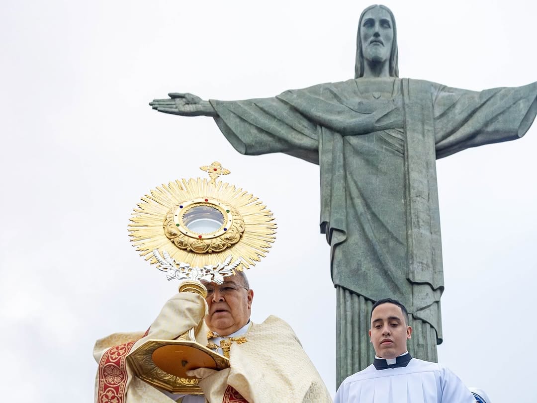 Post 3 by Rádio Catedral FM/RJ | 106,7 on Instagram (carousel)