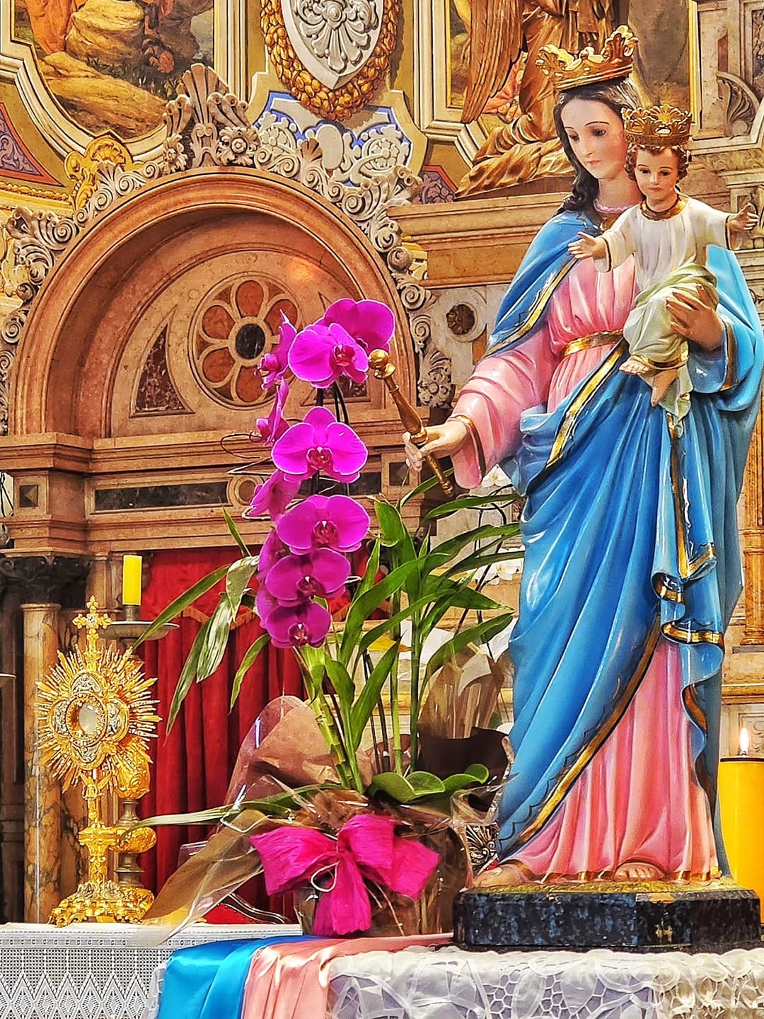 Post 8 by Santuário Sagrado Coração de Jesus on Instagram (carousel)