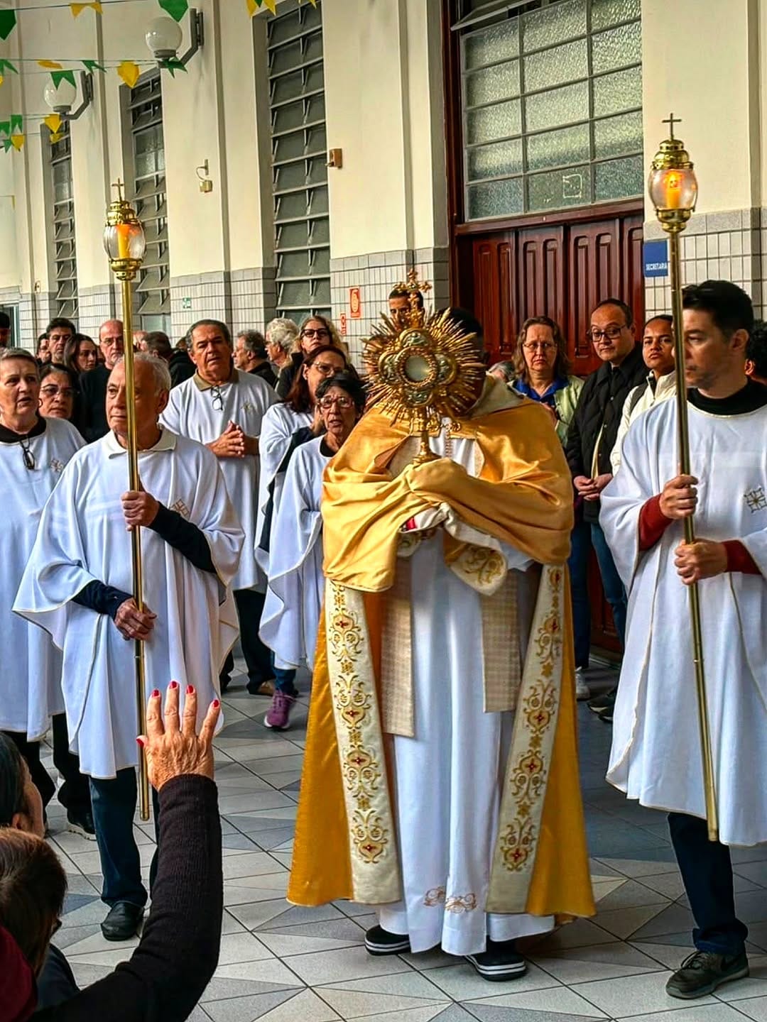 Post 3 by Santuário Sagrado Coração de Jesus on Instagram (carousel)