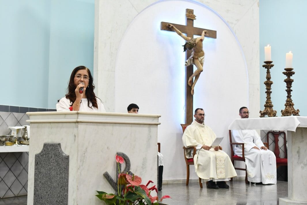 Post 8 by Paróquia Jesus Bom Pastor on Instagram (carousel)