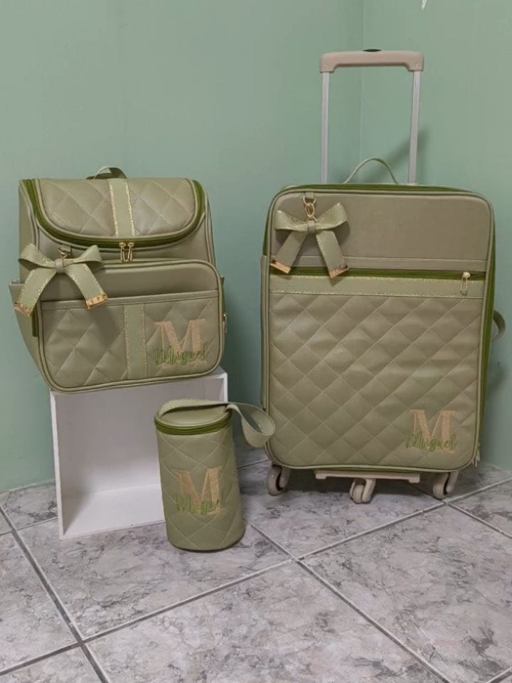 Post 3 by Era uma vez/ Enxoval/Bolsas/Roupas on Instagram (carousel)