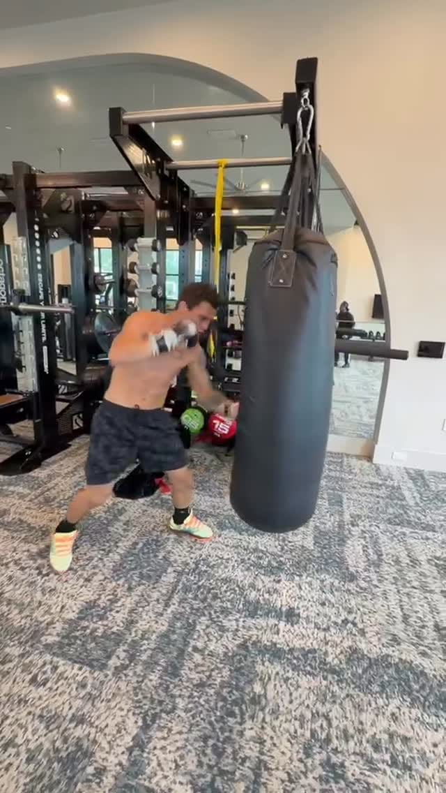 Post 2 by Gustavo Erak on Instagram (video)