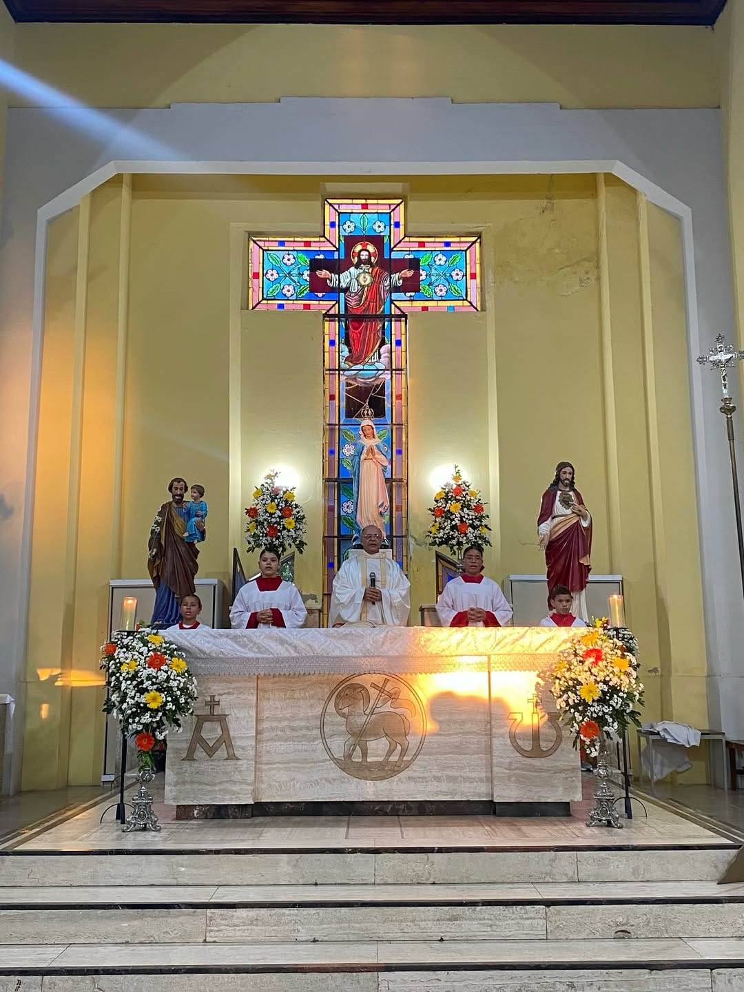 Post 2 by Paróquia de Nossa Senhora da Conceição on Instagram (carousel)