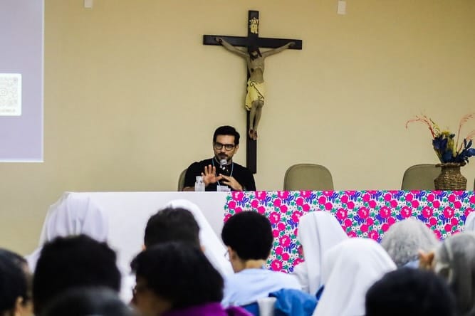 Post 8 by DIOCESE DE CAETITÉ - BAHIA on Instagram (carousel)