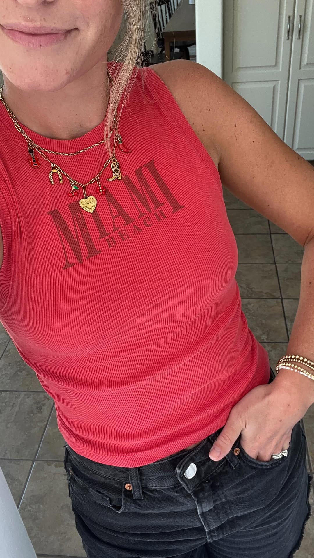 Post 5 by TAYLOR BURR on Instagram (video)