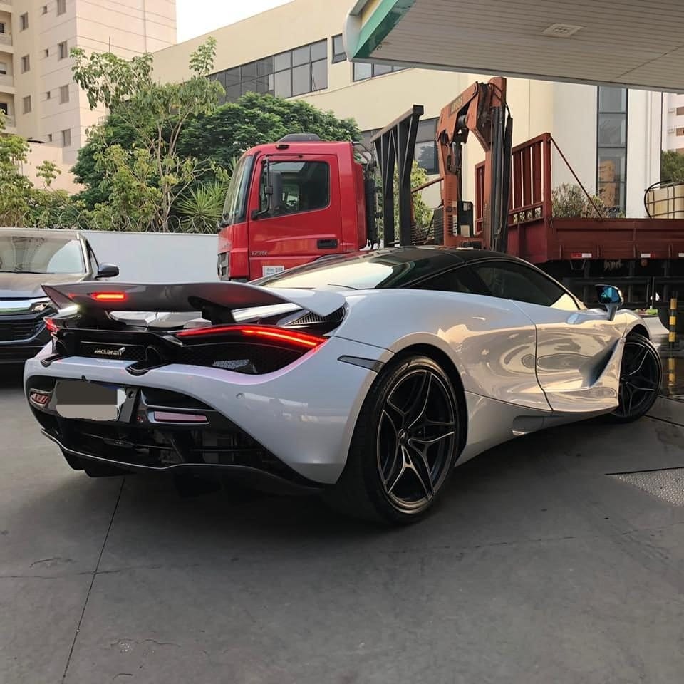 Post 9 by Carros Exóticos Mato Grosso on Instagram (carousel)
