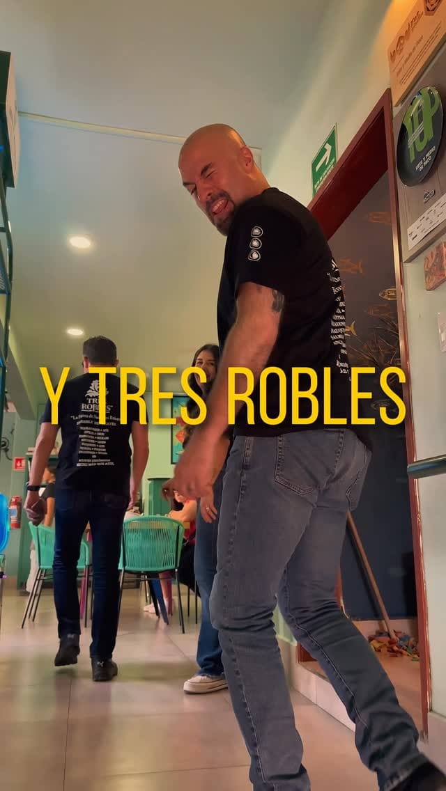 Post 1 by Cris Robles on Instagram (video)