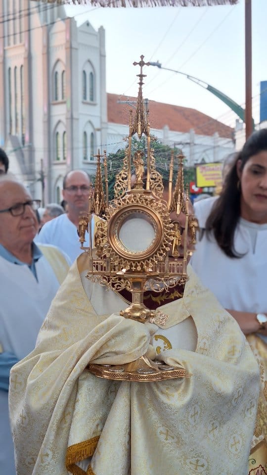 Post 7 by Diocese de Araçatuba on Instagram (video)