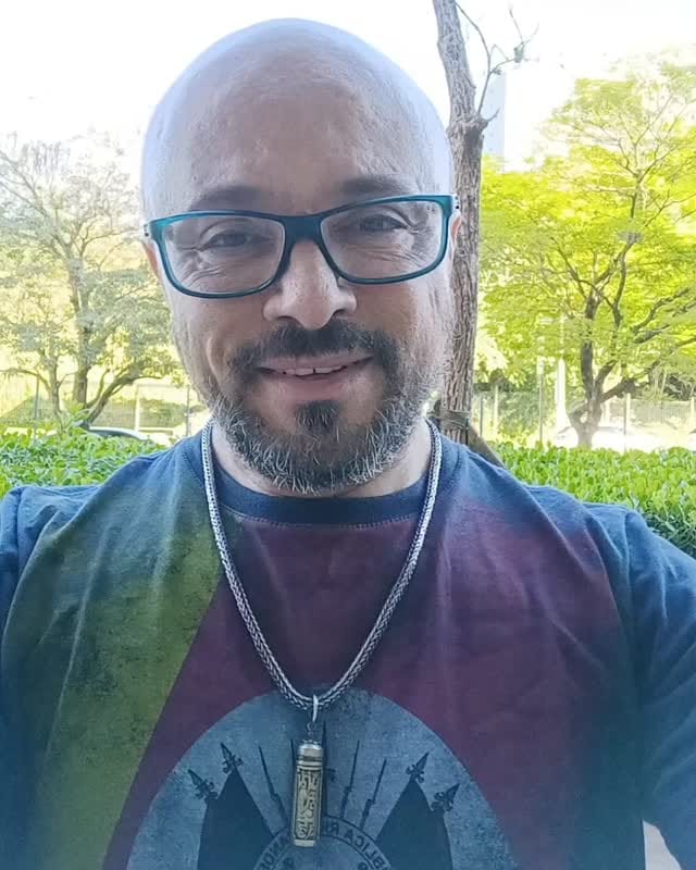Post 4 by Mago Barão on Instagram (video)