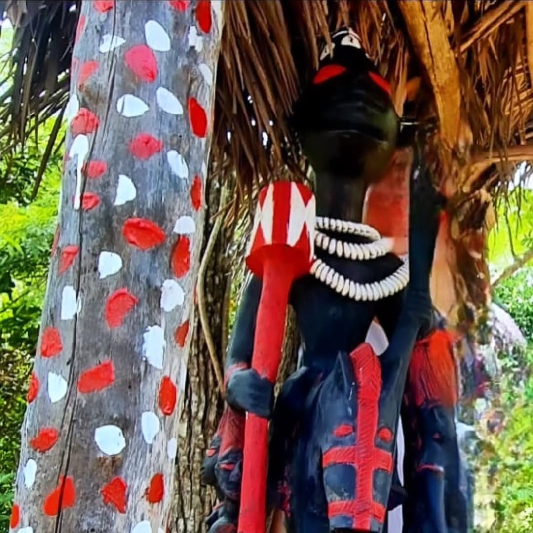 Post 4 by Ilé Aṣė Ọ̀sá-Èṣù Sàngóniyi on Instagram (carousel)