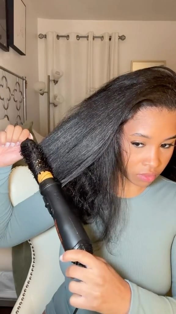 Post 4 by CC 🤎 on Instagram (video)