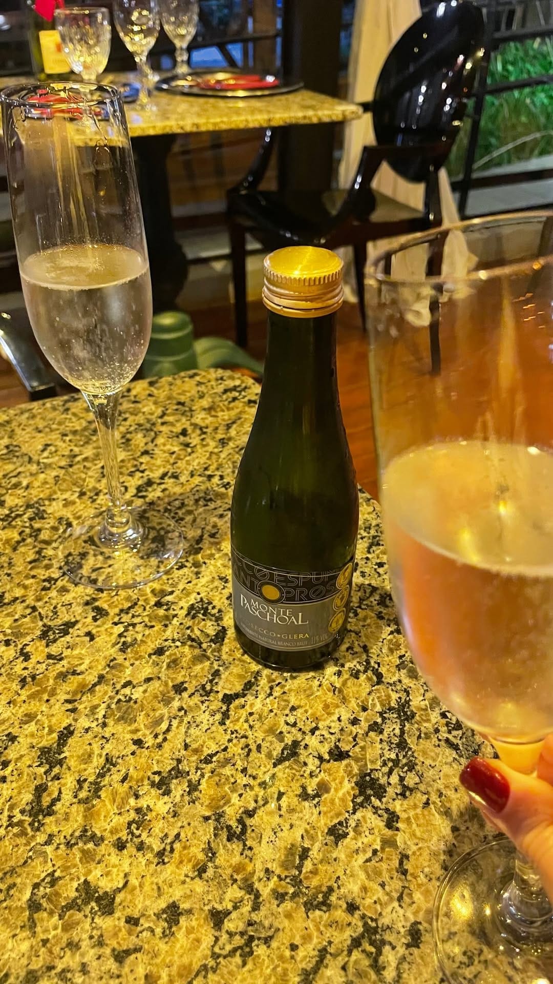 Post 2 by Bistrô do Vinho, restaurante,  Wine & Beer Bar on Instagram (video)