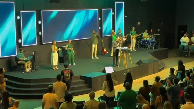 Post 1 by COMUNIDADE DO AMOR  | CHURCH on Instagram (video)