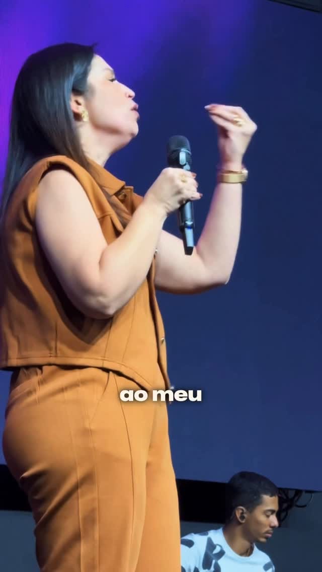 Post 7 by COMUNIDADE DO AMOR  | CHURCH on Instagram (video)