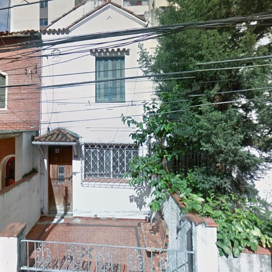 Post 4 by Casas Urbanas on Instagram (image)