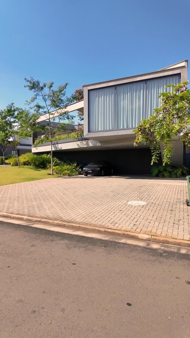 Post 6 by Valoriza Imobiliária Sorocaba on Instagram (video)