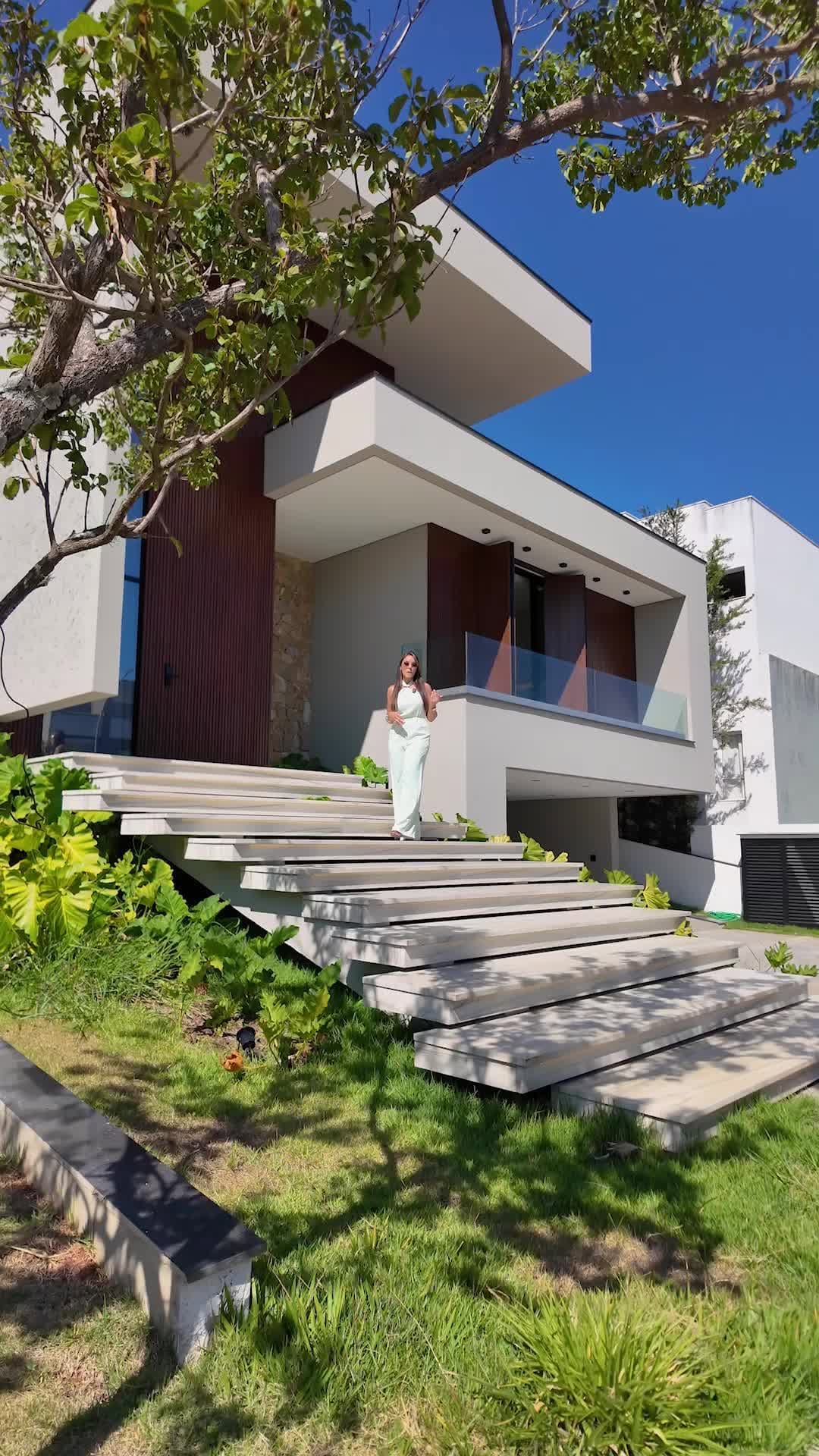 Post 7 by Valoriza Imobiliária Sorocaba on Instagram (video)