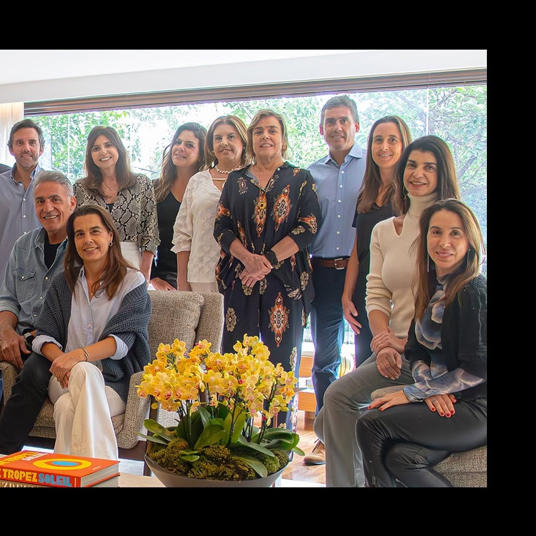 Post 9 by Kaazaa | Imóveis Únicos on Instagram (image)