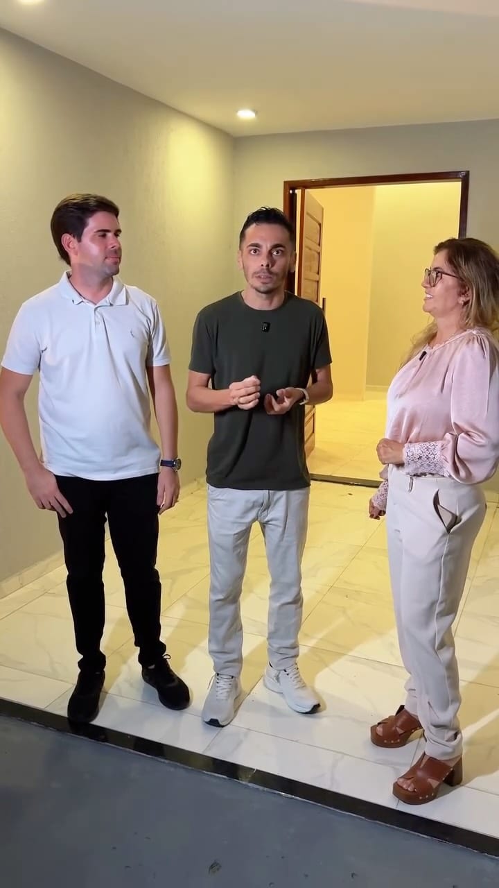 Post 2 by Fabíola Almeida Imóveis on Instagram (video)