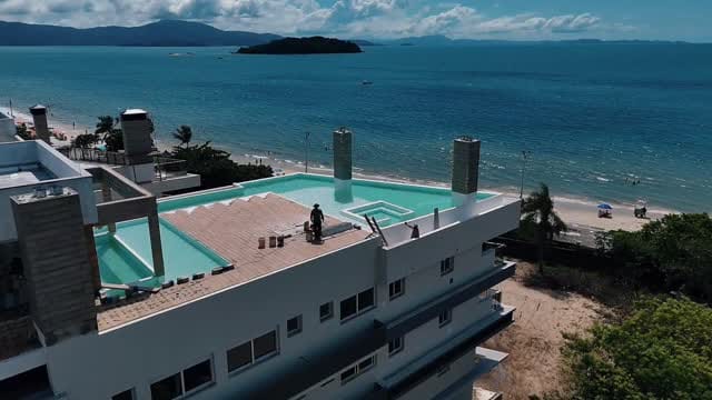 Post 1 by Israel Floripa Imóveis on Instagram (video)