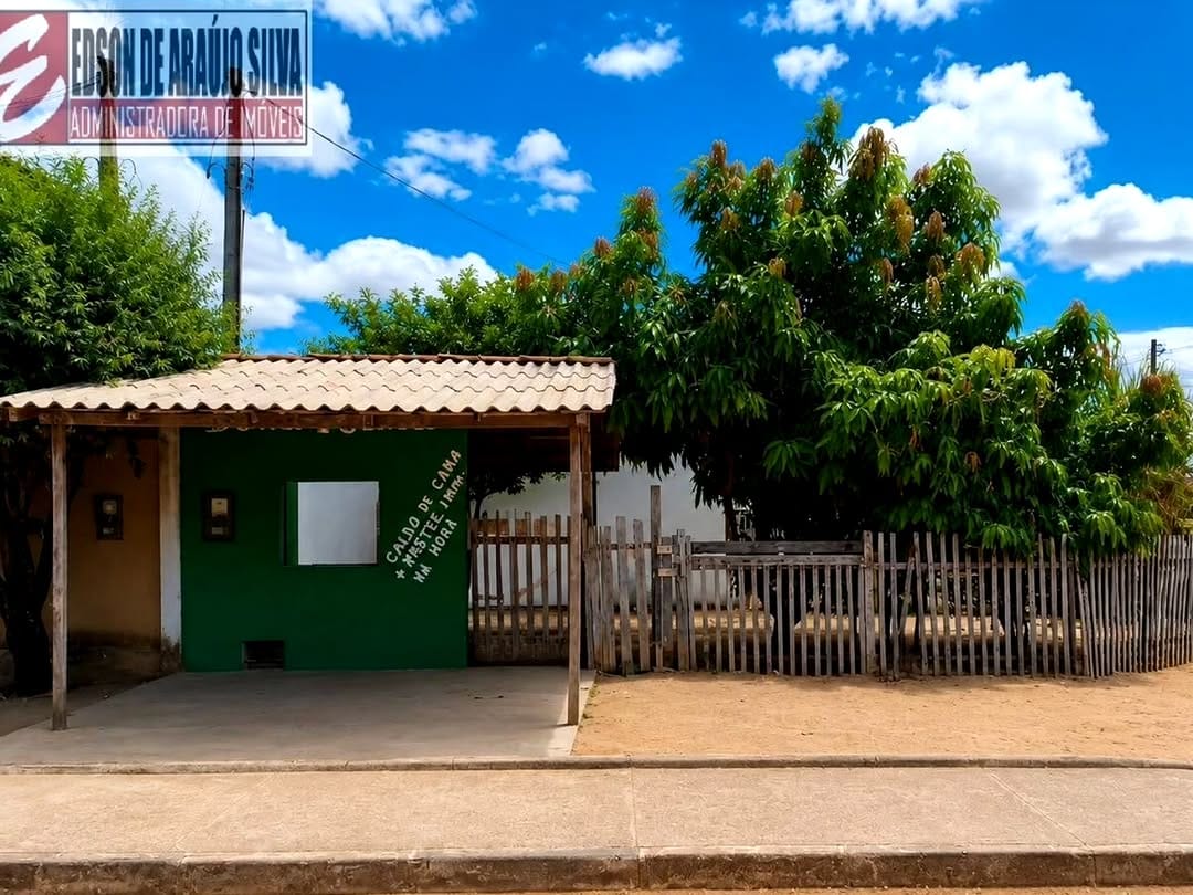 Post 1 by ESSI / IMOBILIÁRIA EDSON SILVA on Instagram (carousel)