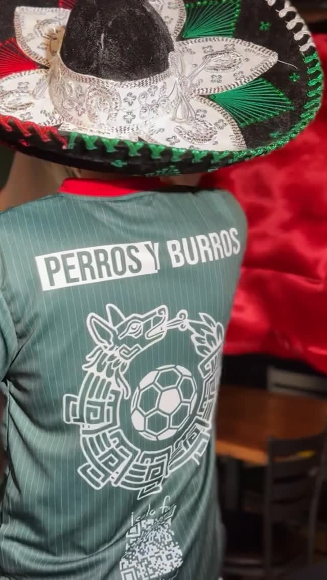 Post 2 by Perros y Burros 🤘 on Instagram (video)