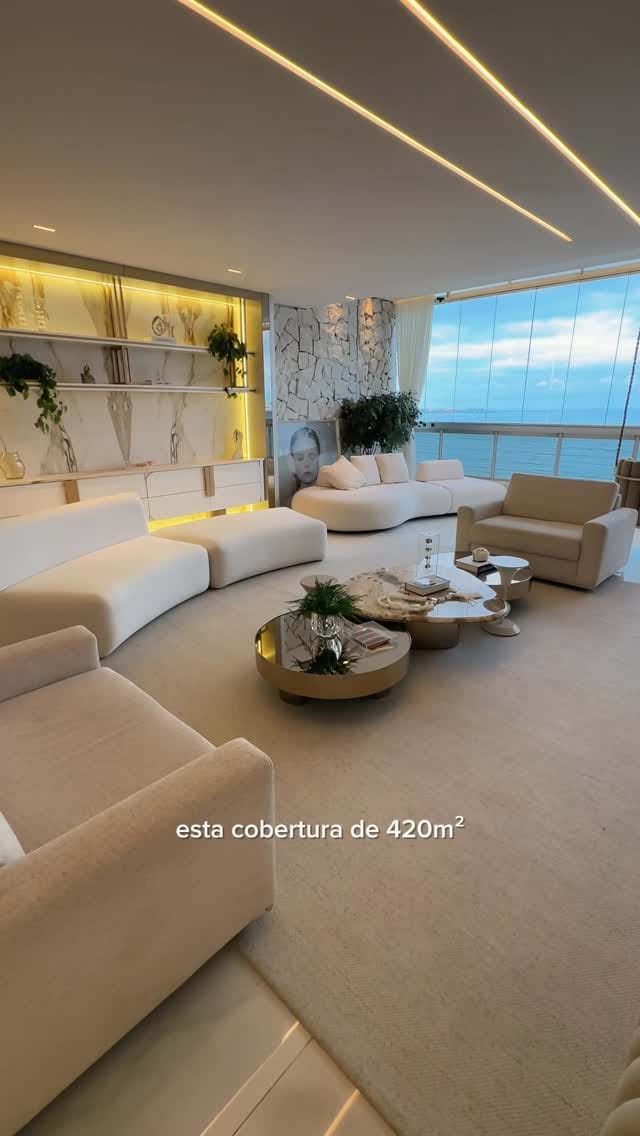 Post 10 by Lívia Machado Imóveis | Imobiliária em Vitória on Instagram (video)