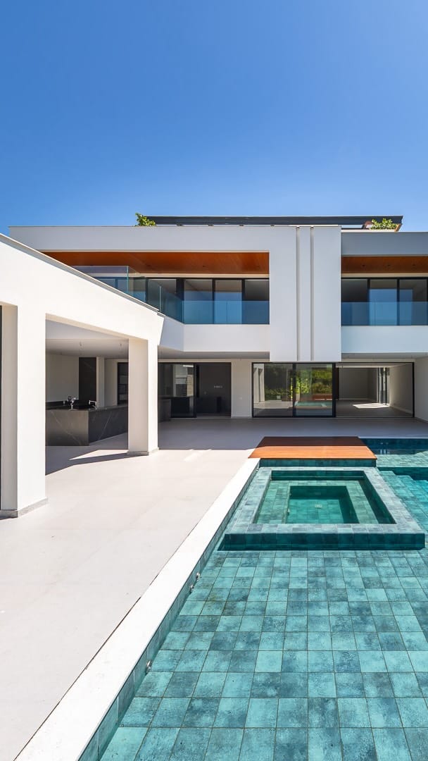 Post 10 by Realler Imóveis on Instagram (video)