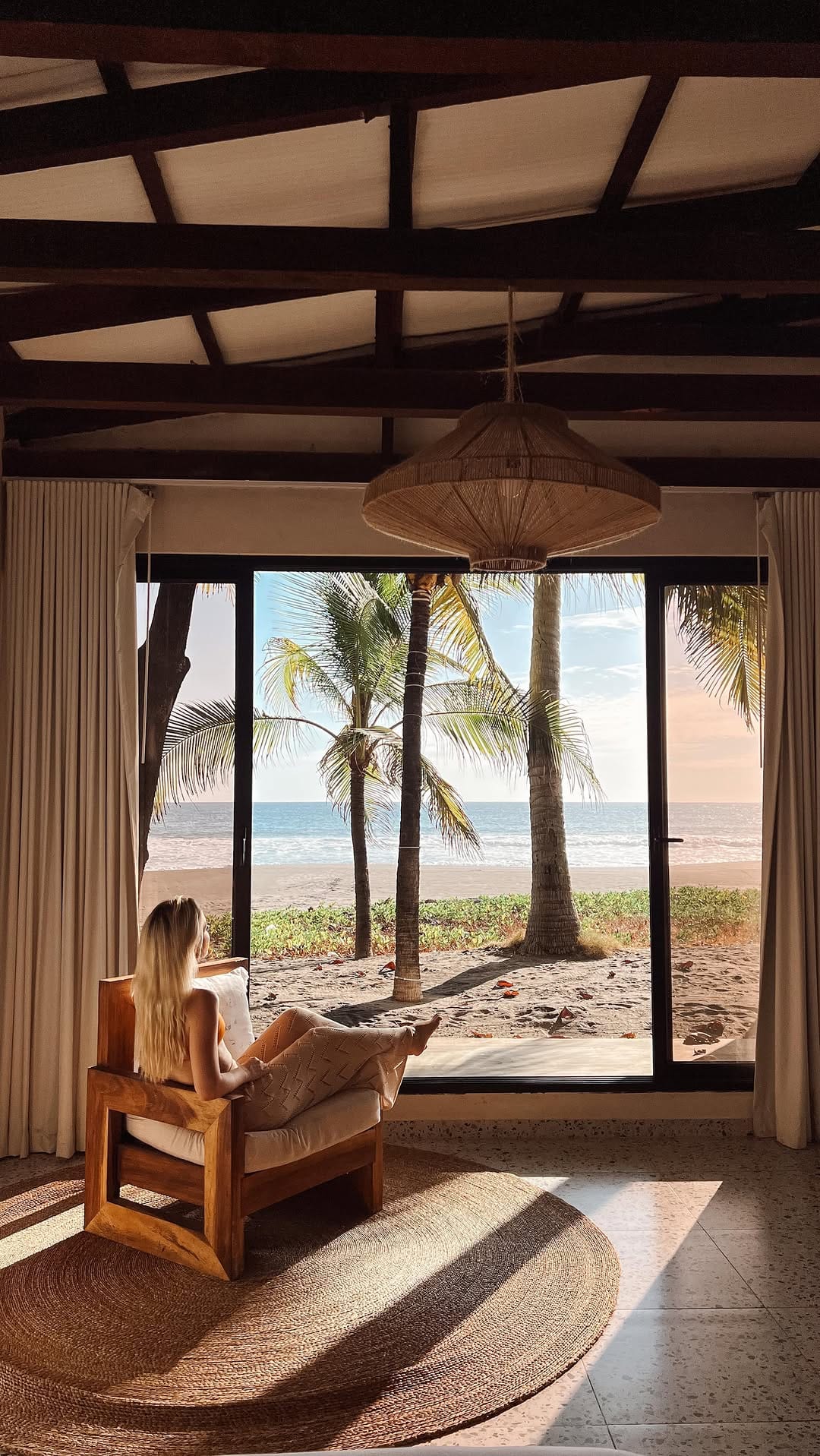 Post 10 by paraiso•tropical on Instagram (video)