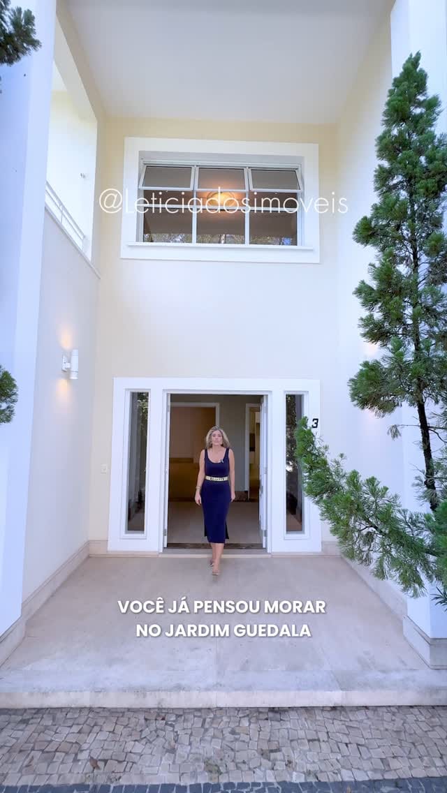 Post 10 by Leticia dos Imóveis on Instagram (video)