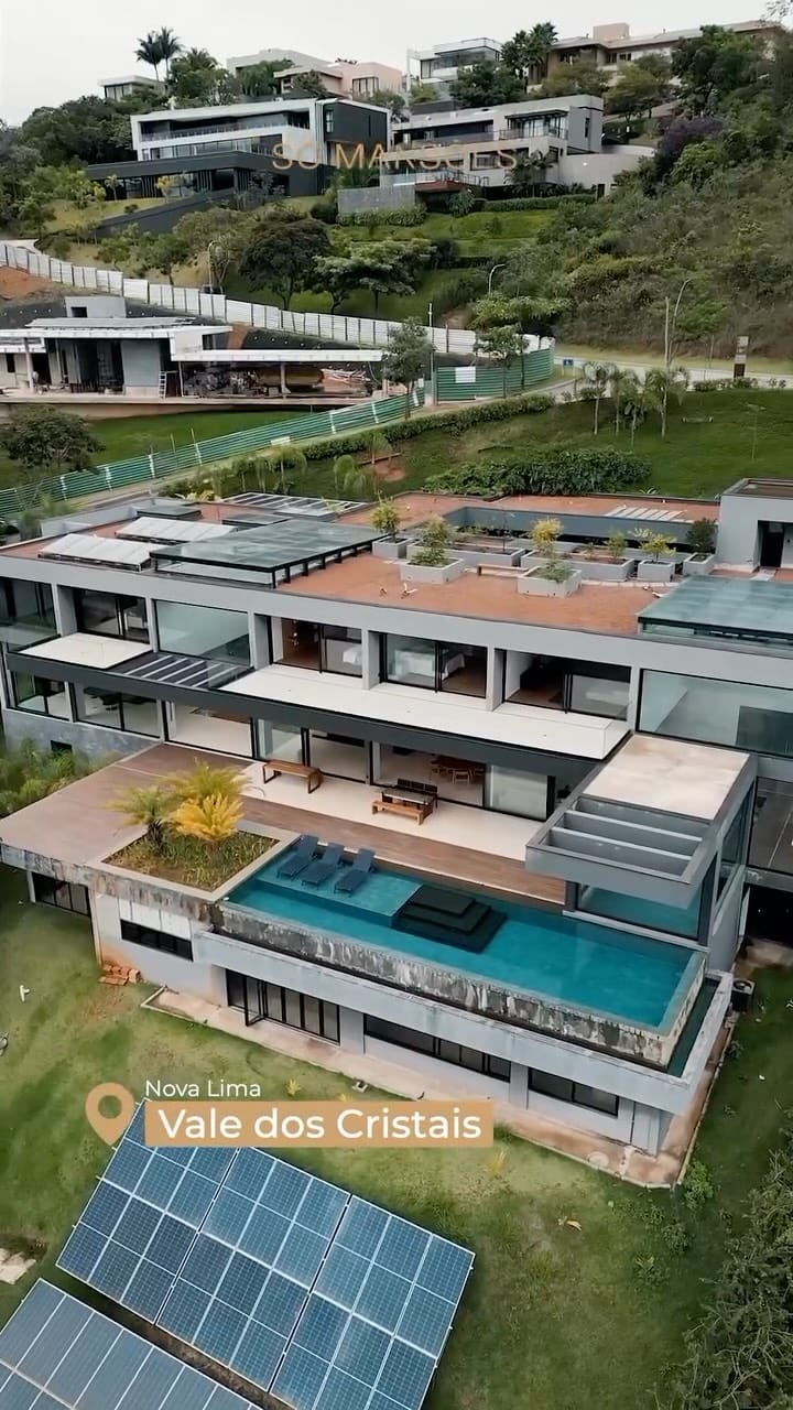Post 10 by Só Mansões on Instagram (video)