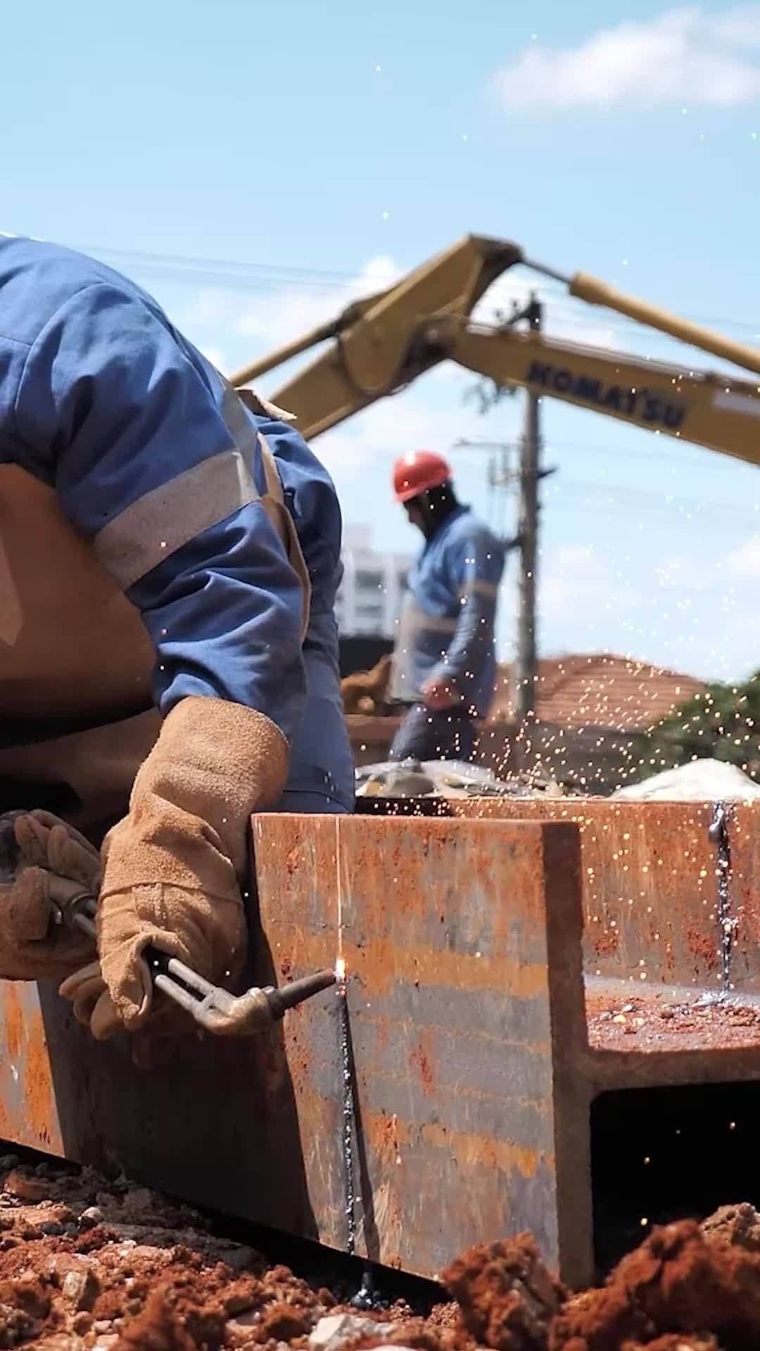 Post 4 by Mundo Apto on Instagram (video)