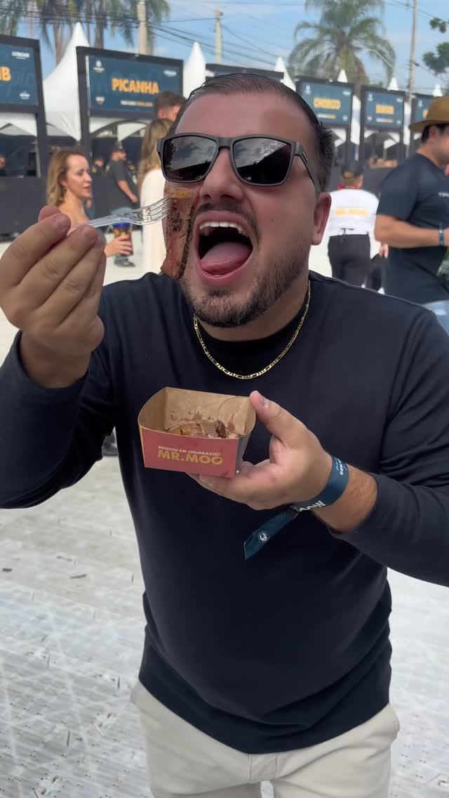 Post 3 by Reinaldo Guerra on Instagram (video)